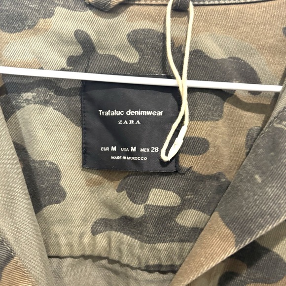 Women's Camouflage Snap Front Jacket Med Army Theme Pockets - Picture 2 of 7